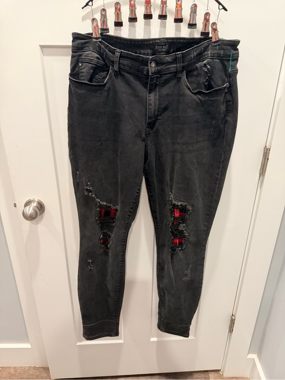 Judy Blue 18W Black Distressed Skinny Jeans Red Plaid Patch Stretch Denim